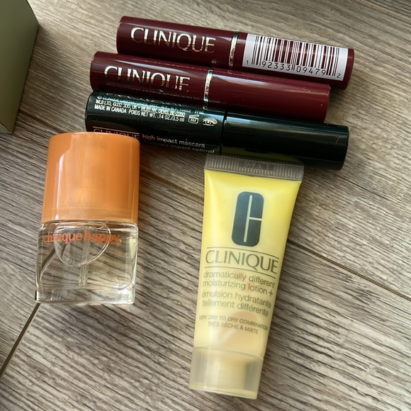 Big Bundle Clinique 11 products and a cosmetic bag - Picture 6 of 6